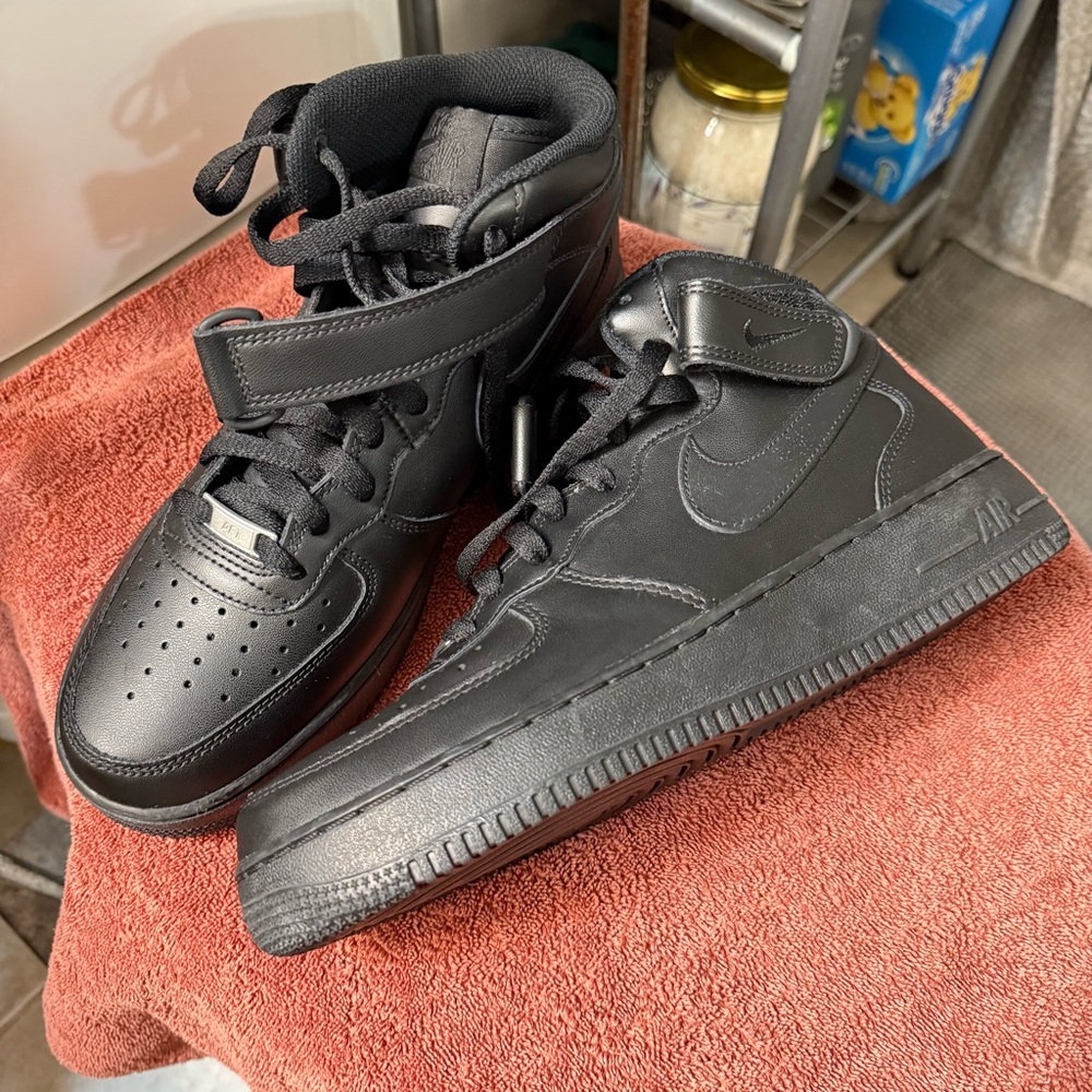 Nike Black Air Force 1 High '07 (Men’s US 9) BRAND NEW without tags